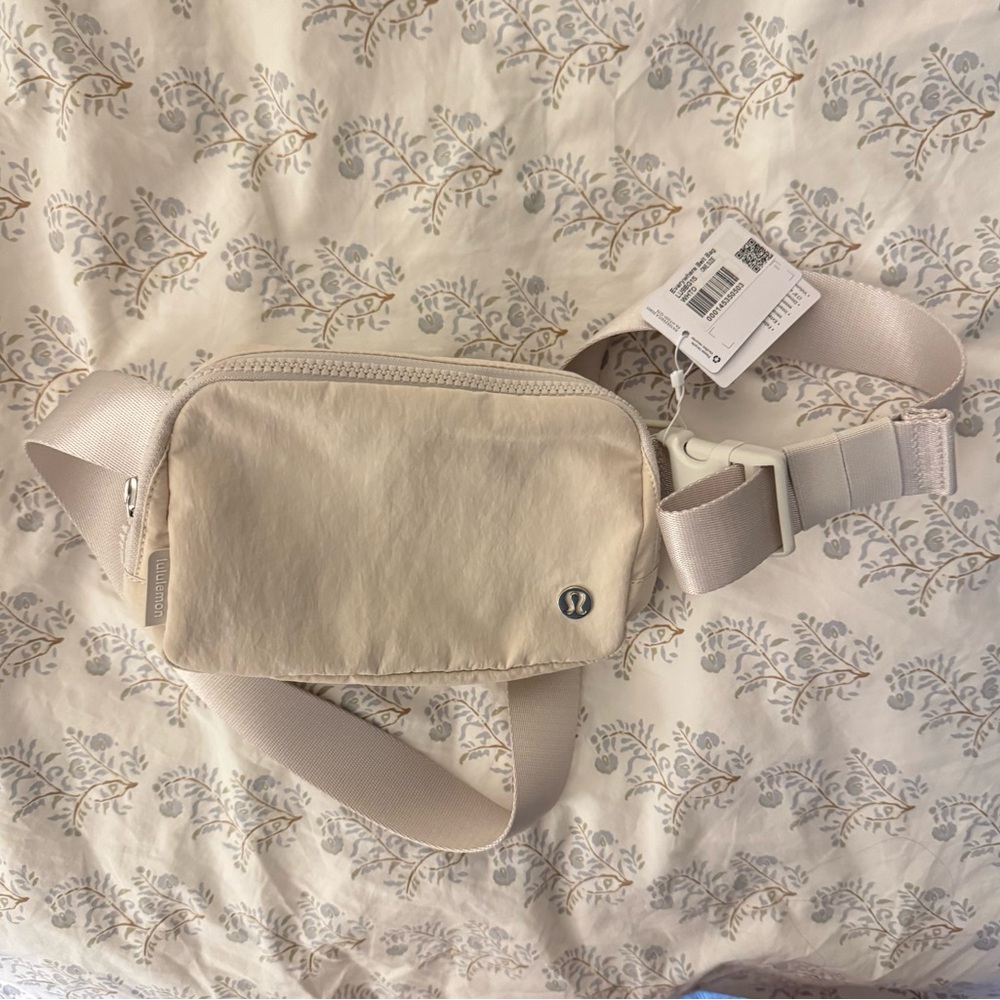 lululemon athletica Pale Beige Crossbody Belt Bag